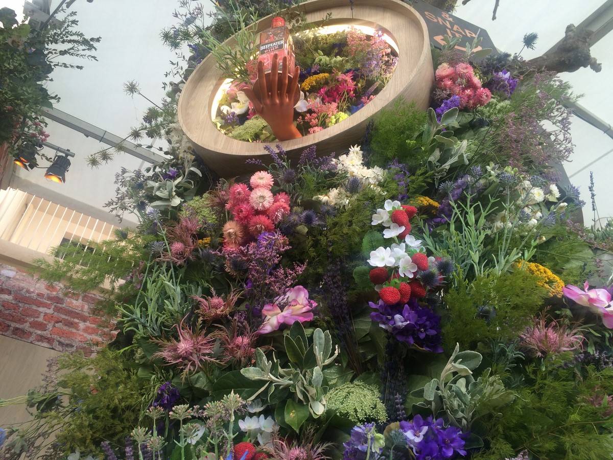 mur de fleur et verdure pour evenement exposition 