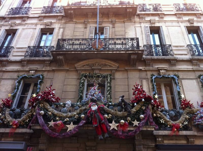 décoration de noel pose retrait décor Marseille Aix en Provence