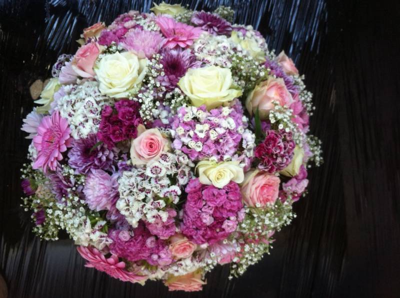 Abonnement de bouquets et décorations florales de fleurs fraîches en contrat de durée courte moyenne et longue durée
