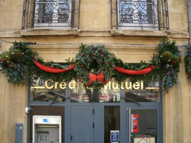 Location pose et retrait de décoration de façade de noël Aix en Provence