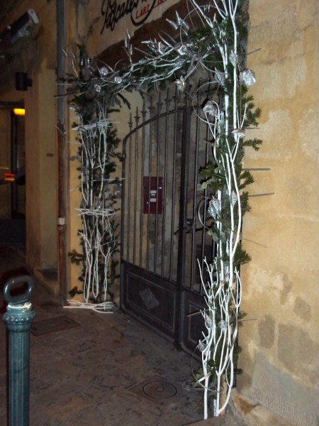 Décoration de noël pour façades de galerie, commerce, restaurant Aix en Provence