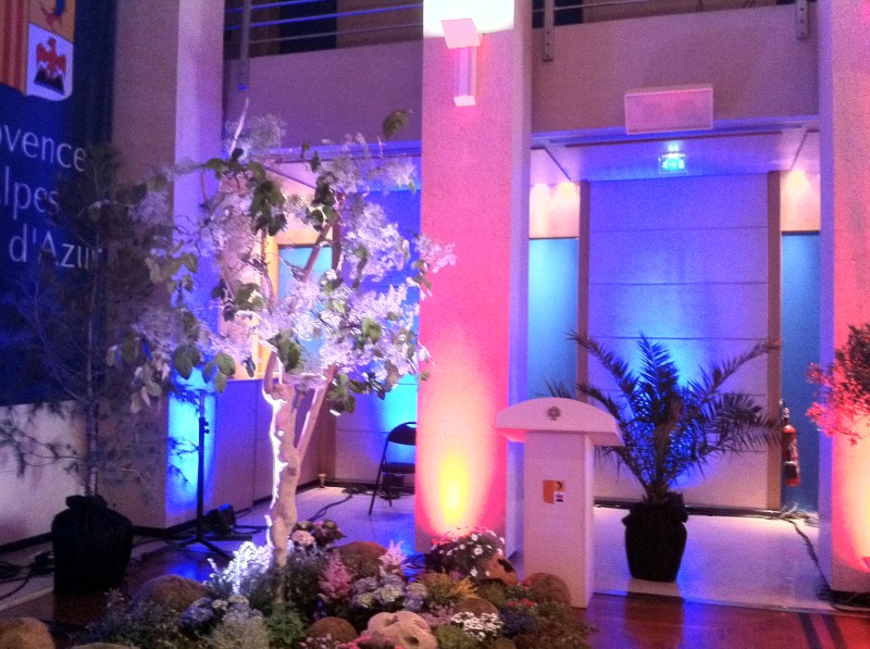 scène végétale decor de salon de stand exposition remise de prix marseille