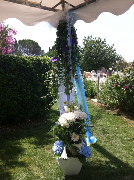 décoration florale de tente et chapiteau de réception et cérémonie paca avignon salon de provence aix en provence