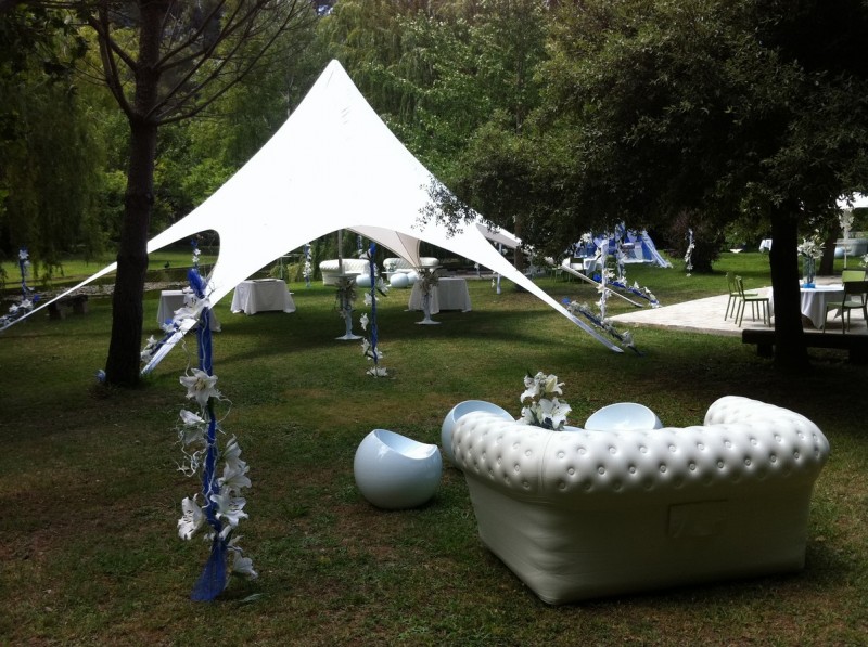 décoration florale de tente de réception Toulon