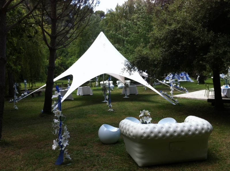 décoration florale de tente de réception Toulon