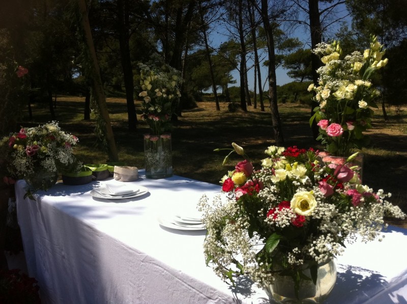 Arche nuptiale pour cérémonie de mariage, décoration florale allée nuptiale