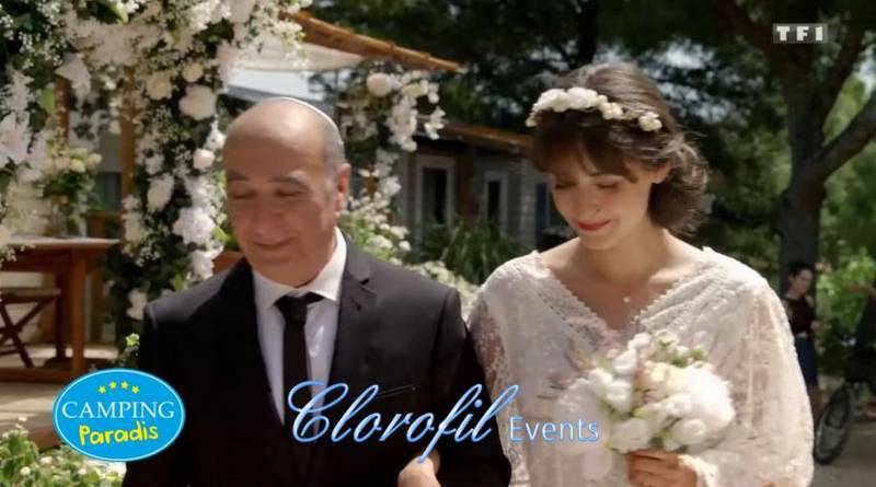 Création d'une arche nuptiale pour un mariage romantique et médiatique à Martigues en paca