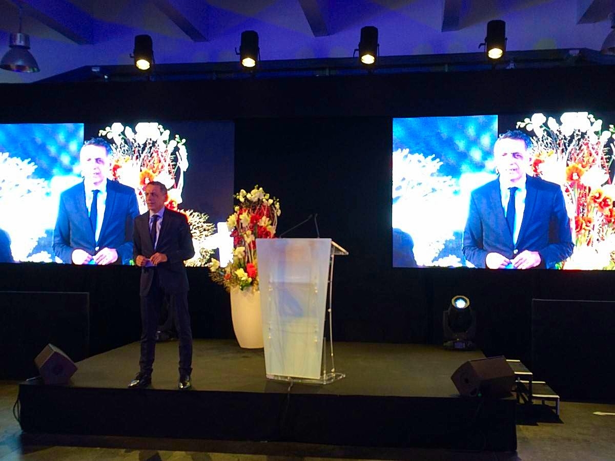 décoration de fond de scéne et podium Marseille