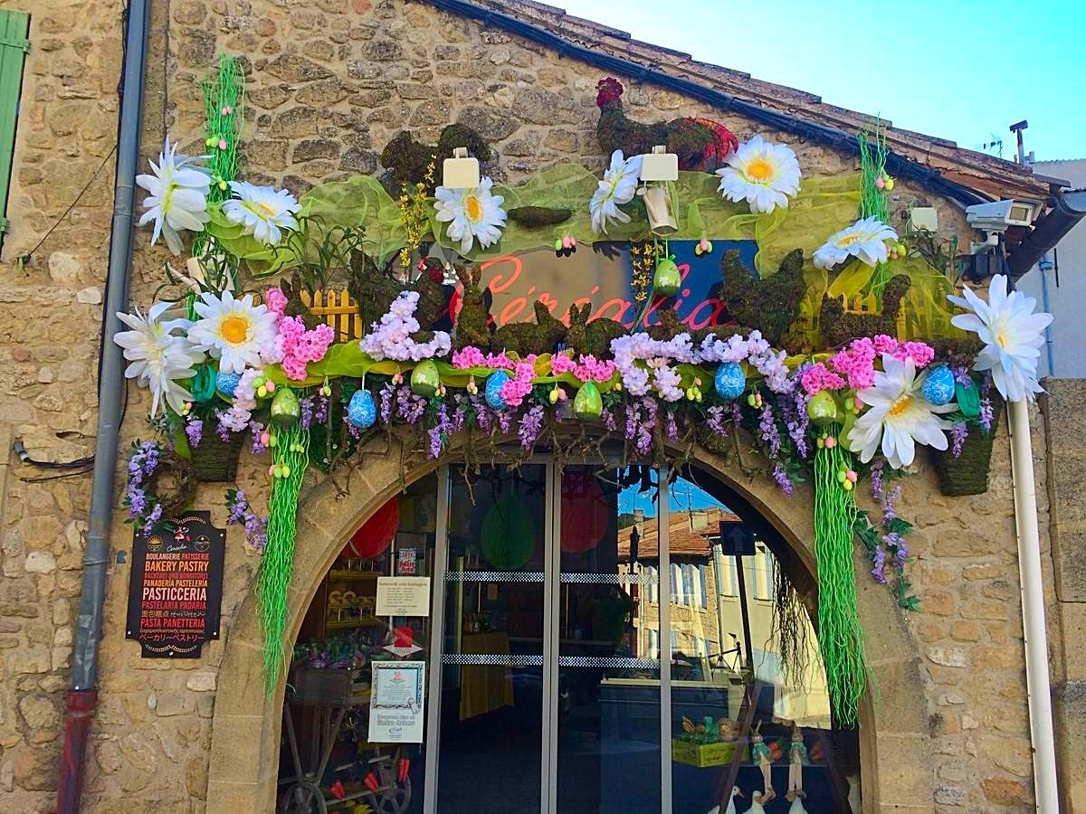 clorofil events conçoit et réalise à la location votre décor de vitrine de commerce