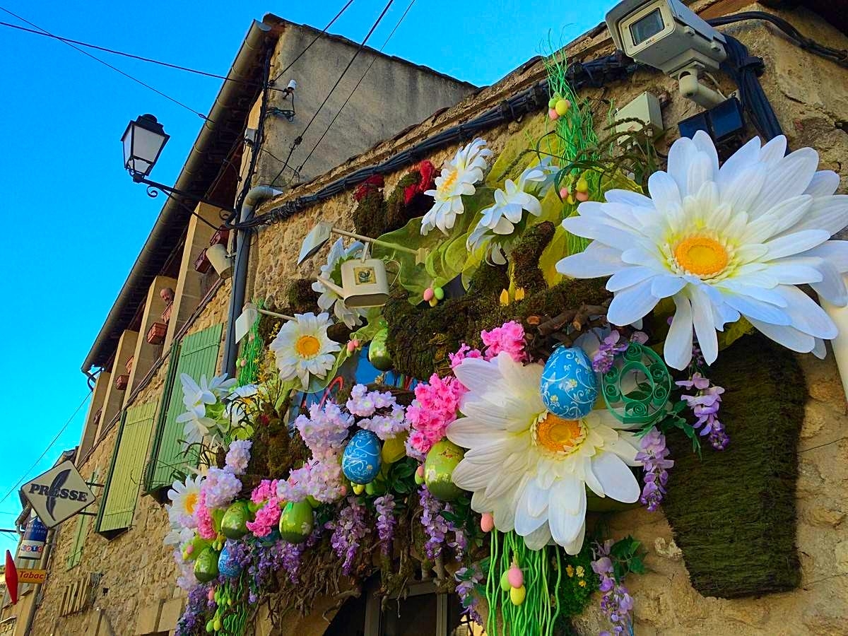 conception d'étalagisme de fêtes commerciales