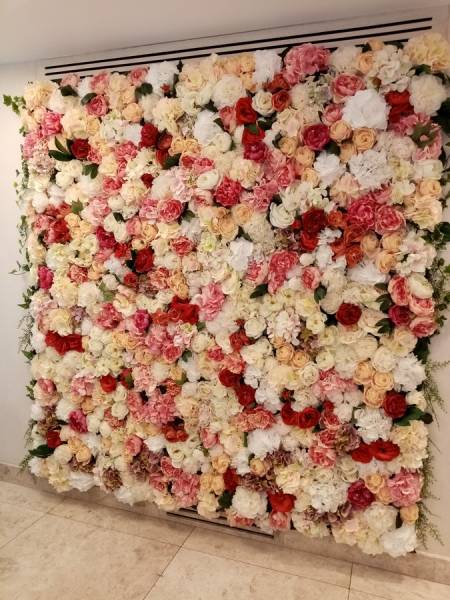 Mur de fleurs naturelles ou artificielles à la vente ou à la location pour événements privés et professionnels en paca