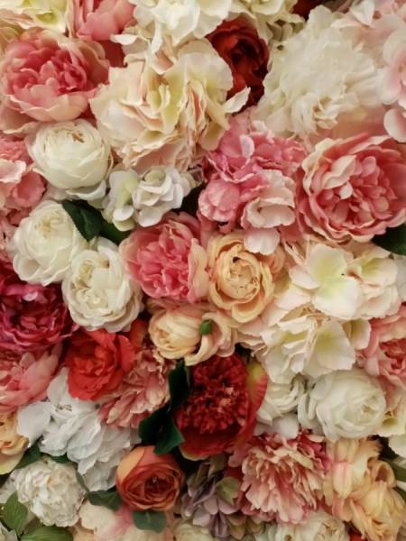 Mur de fleurs naturelles ou artificielles à la vente ou à la location pour événements privés et professionnels en paca