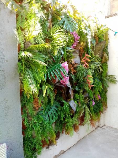 Création de votre mur de fleurs à vos dimensions.