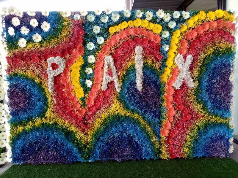 Mur de fleurs naturelles pour la remise des prix de la BD Palais du Pharo Marseille