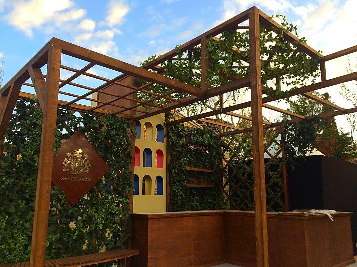 feuillage et plante en location pour décor de treillage