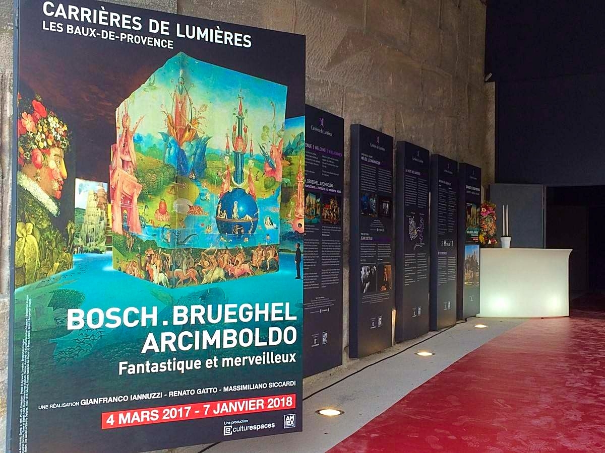 Les décorations florales se doivent de respecter le thème et l'objet de votre événement.