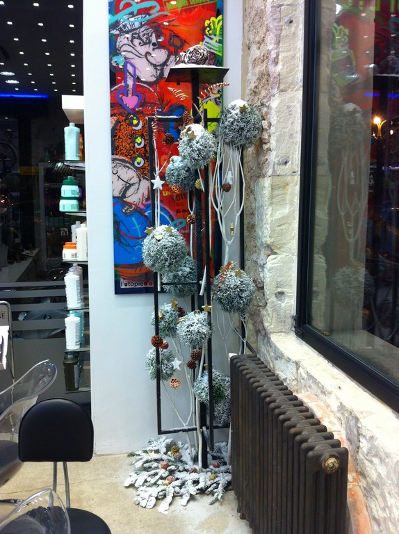 Décor de façade de Noël pour magasin, commerce entreprise sur Marseille