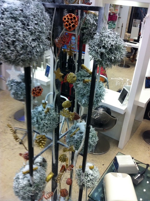 Décor de façade de Noël pour magasin, commerce entreprise sur Marseille