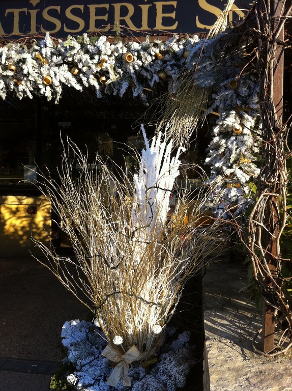 Décorateur de noël pour vitrines de commerces et boutiques Vernègues