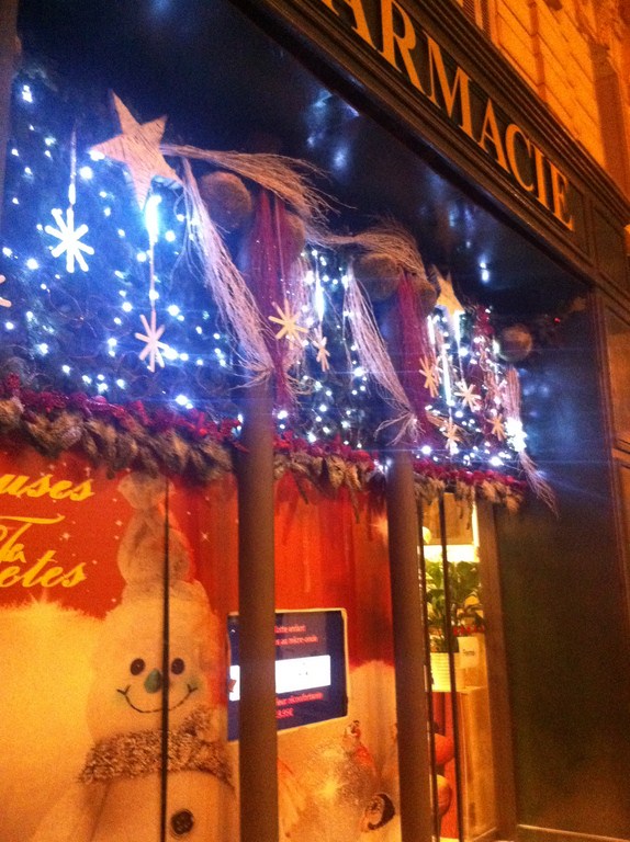 Décorations de noël pour façade de commerce et magasin sur Marseille