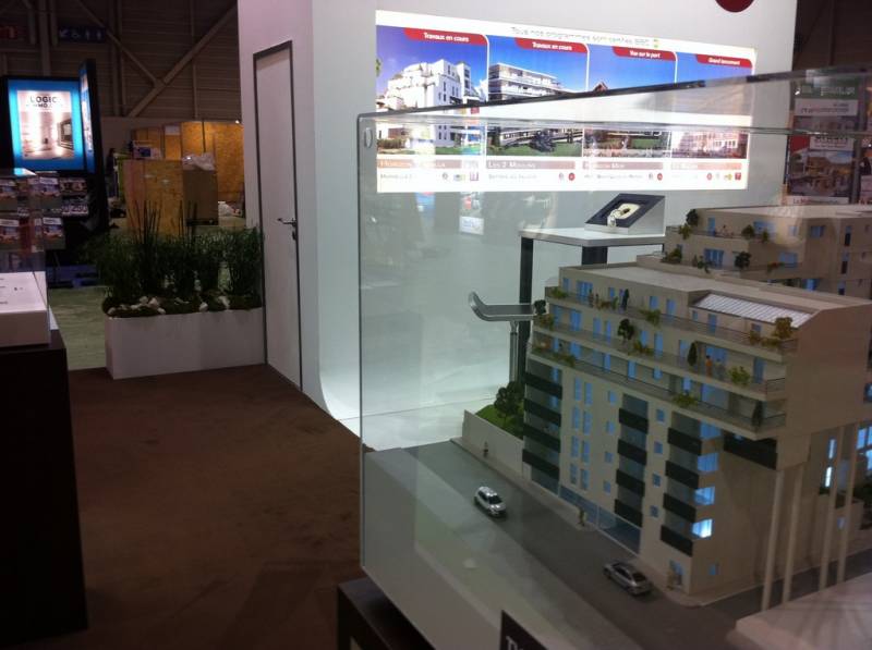 Décoration florale et végétale pour stand exposition pour salon à Marseille,