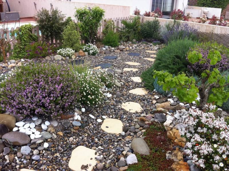 création conception de jardin à thème provençale Salernes