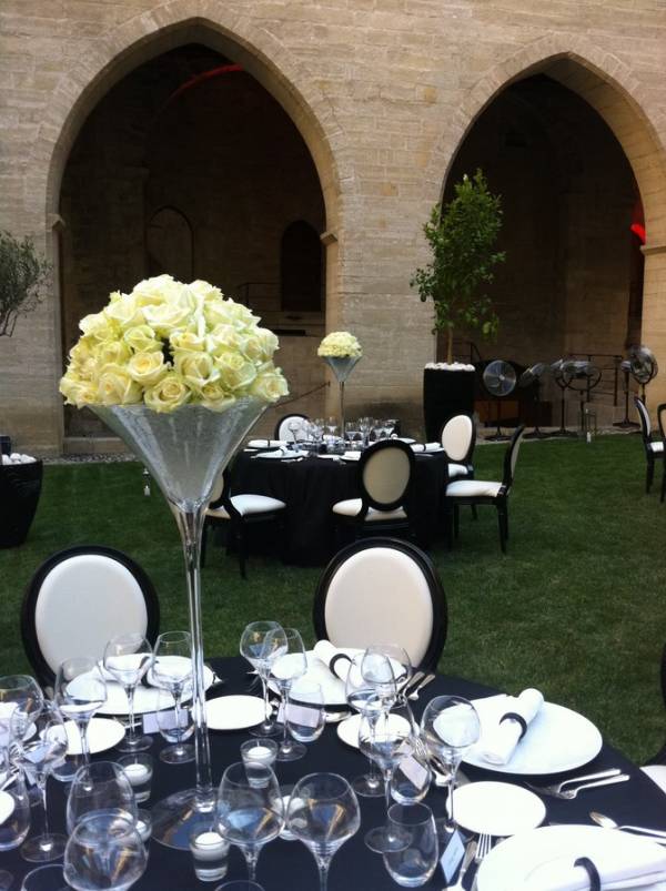 Compositions florales de centres de tables pour repas, dîner de gala et séminaires Avignon, Marseille, Aix en Provence