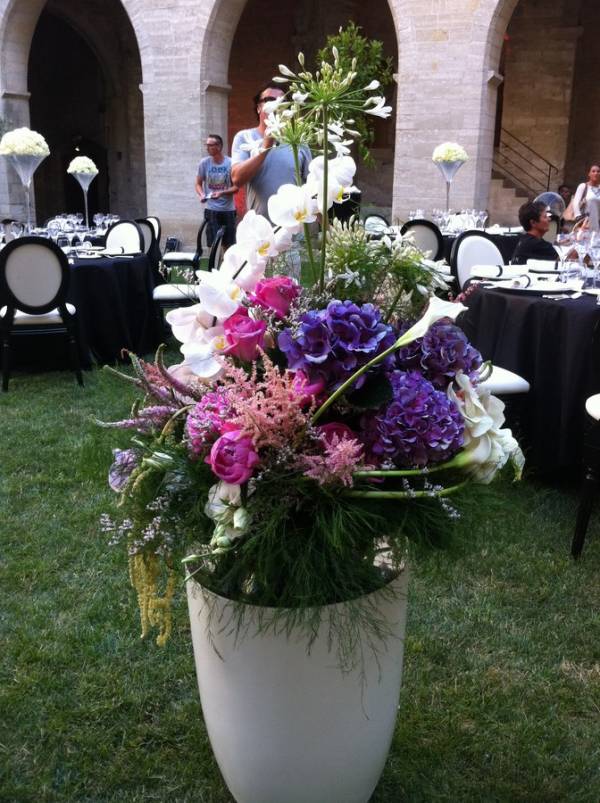 Compositions florales de centres de tables pour repas, dîner de gala et séminaires Avignon, Marseille, Aix en Provence