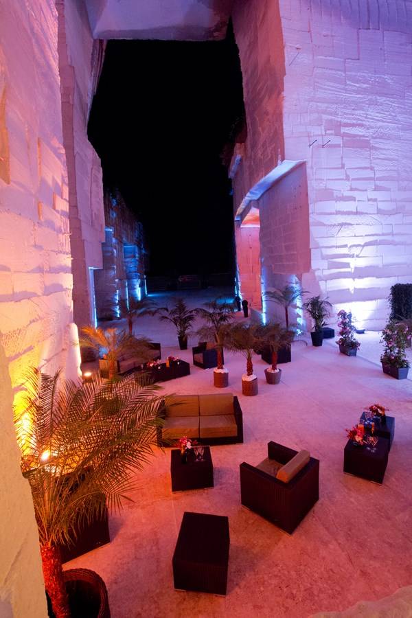 Centre de table de fleurs et plantes pour réception et pour buffet traiteur sur Marseille Les baux de Provence