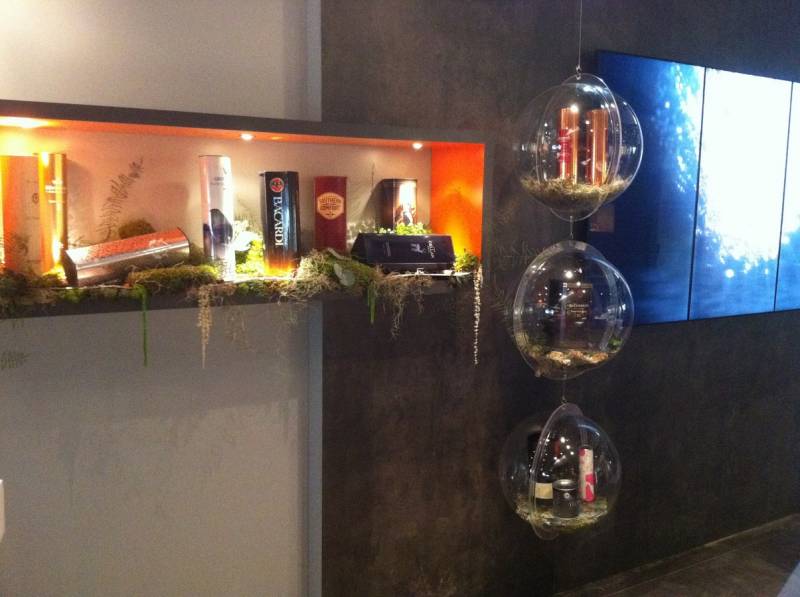 Décoration florale à la location pour stand exposition Monaco