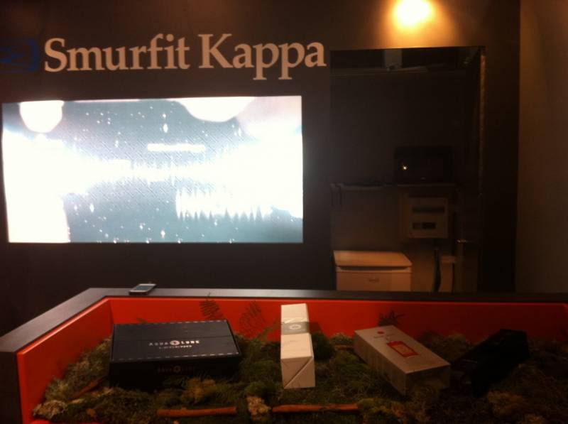 Décoration florale à la location pour stand exposition Monaco