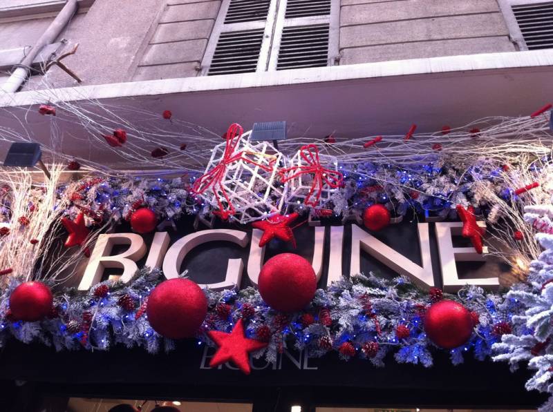 décor de noël pour façade de commerce Marseille