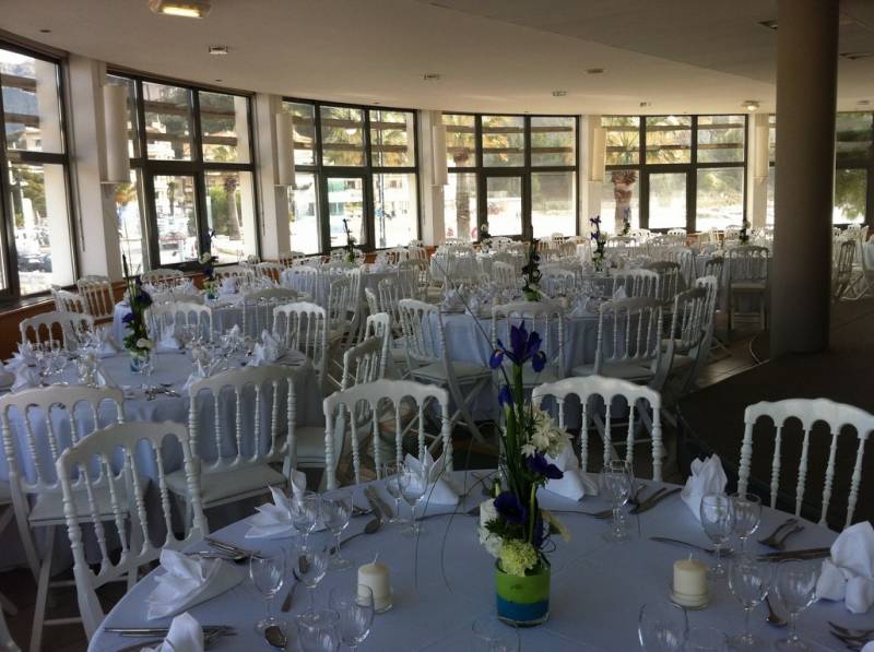 Décor de centre de table de fleurs et de buffet pour séminaire, soirée de gala Cassis, La Ciotat, Toulon