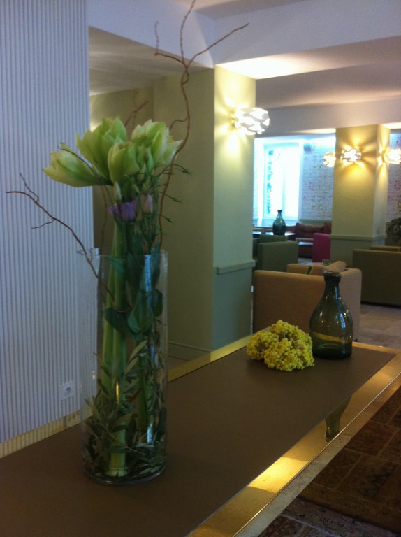 compositions florales et bouquets de fleurs et locations plantes pour expositions et stand sur Marseille, Toulon