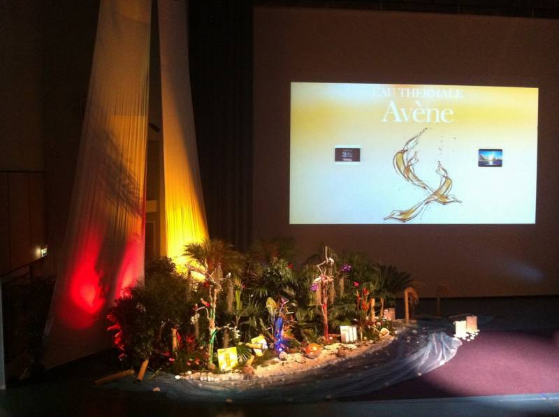 location avec montage et démontage de plantes pour décor scénique  Marseille