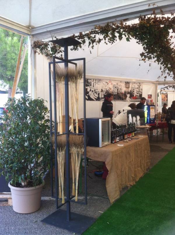 Décoration de scène pour tente d'exposition et salon sur Istres
