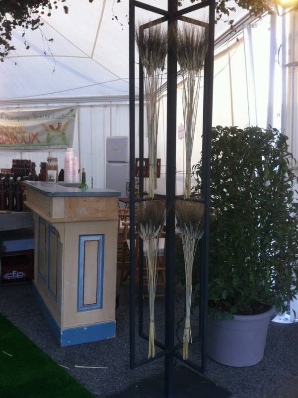 Décoration de scène pour tente d'exposition et salon sur Istres