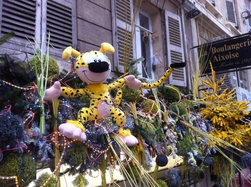 façade et vitrine décoration noël Marseille