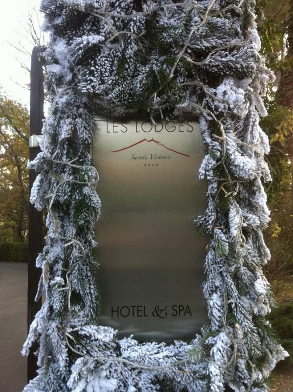 Décoration de Façade de Noël pour hôtel restaurant Marseille, Aix en Provence