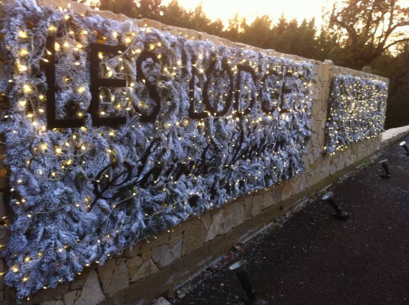 Décoration de Façade de Noël pour hôtel restaurant Marseille, Aix en Provence