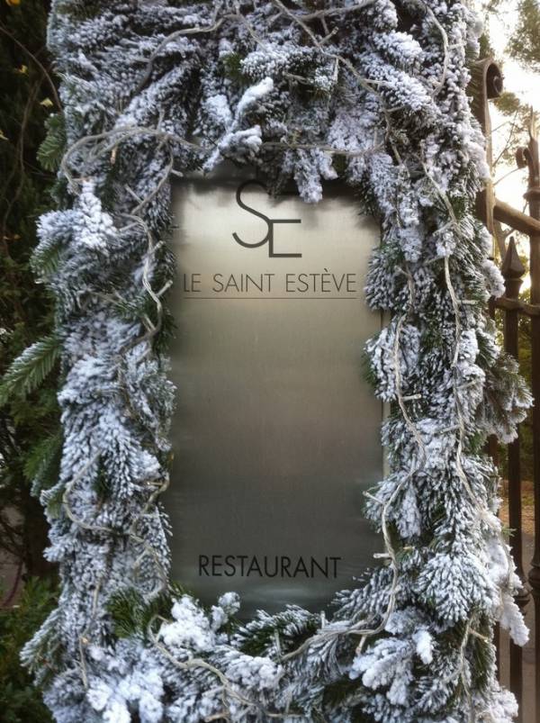 Décoration de Façade de Noël pour hôtel restaurant Marseille, Aix en Provence