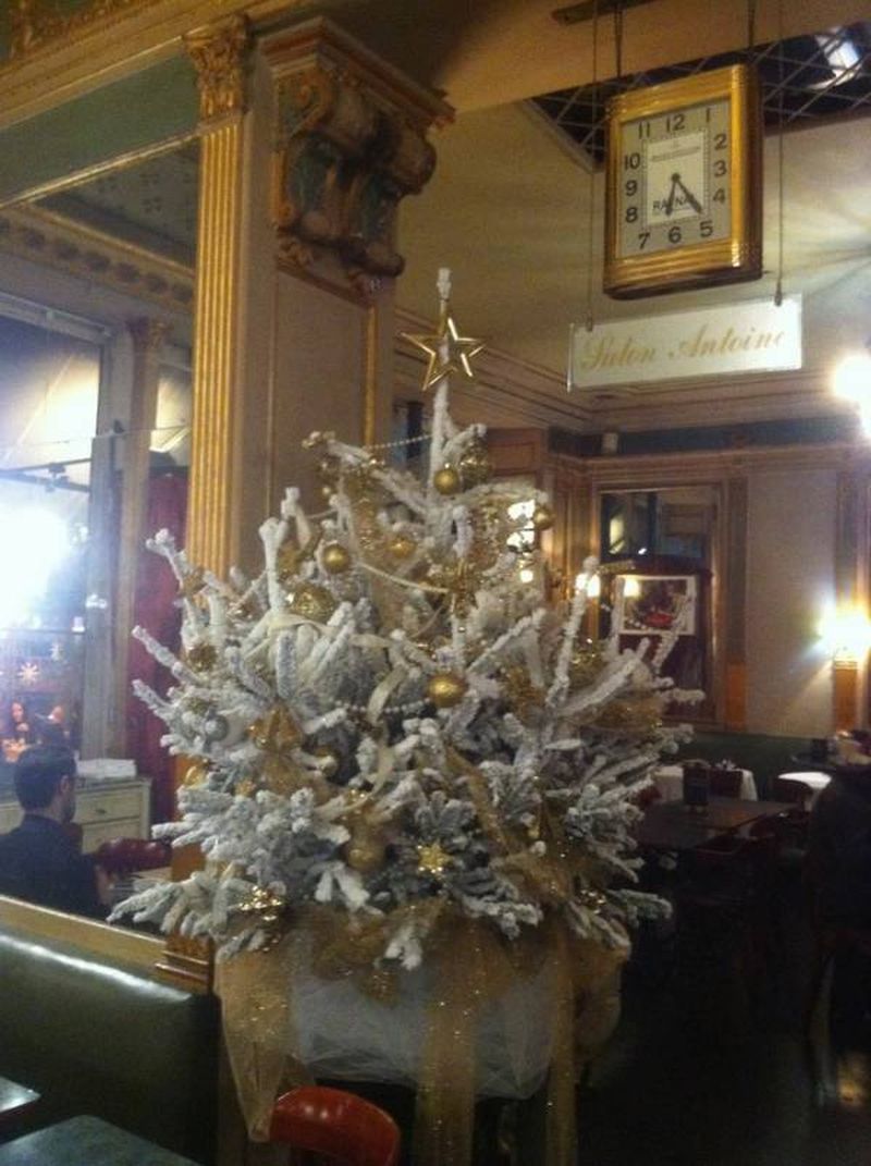 Décor de façade de noêl sur Aix en Provence Marseille