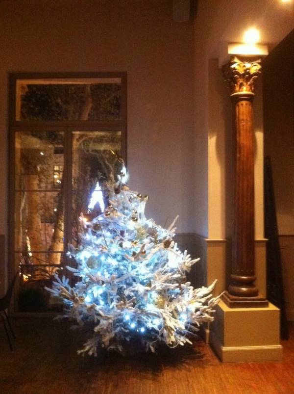 Décor de façade de noêl sur Aix en Provence Marseille