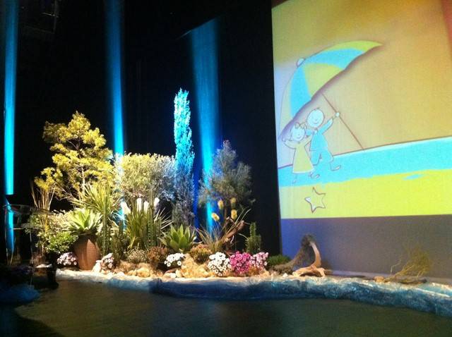 Décor scénique location, conception végétale livraison pose et retrait France Sud