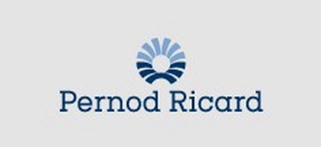 Ceps de vignes et raisins artificiels pour mise en scène à la location pour salon exposition en paca