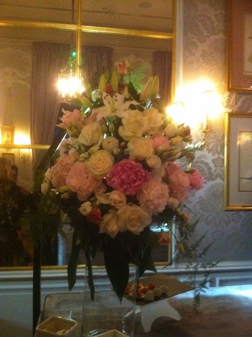 Décoration florale de fleurs pour buffet traiteur et centre de table pour événement Aix en Provence Marseille