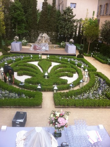 Décoration florale de fleurs pour buffet traiteur et centre de table pour événement Aix en Provence Marseille