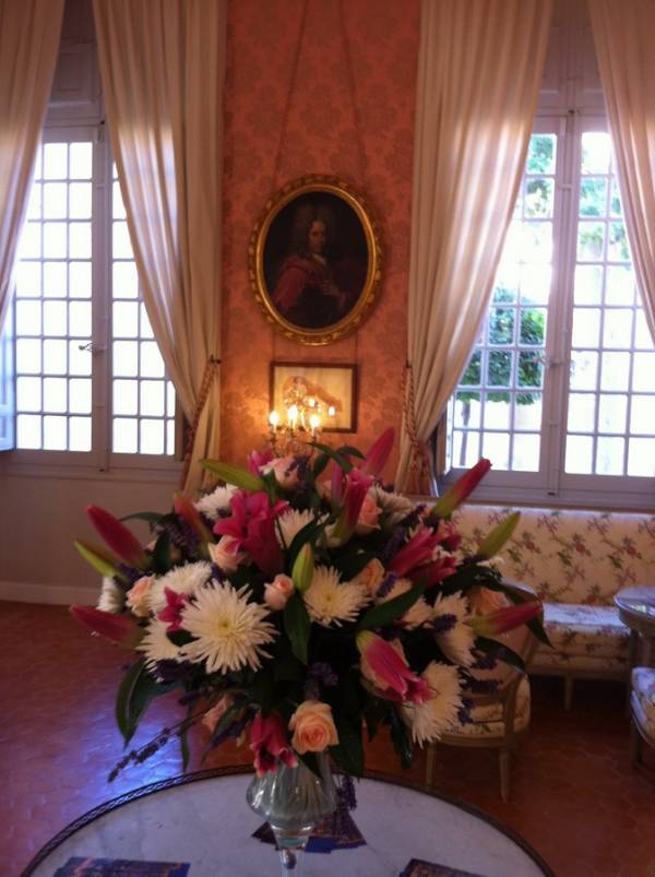 Abonnement de bouquets et décorations florales de fleurs fraîches en contrat de durée courte moyenne et longue durée