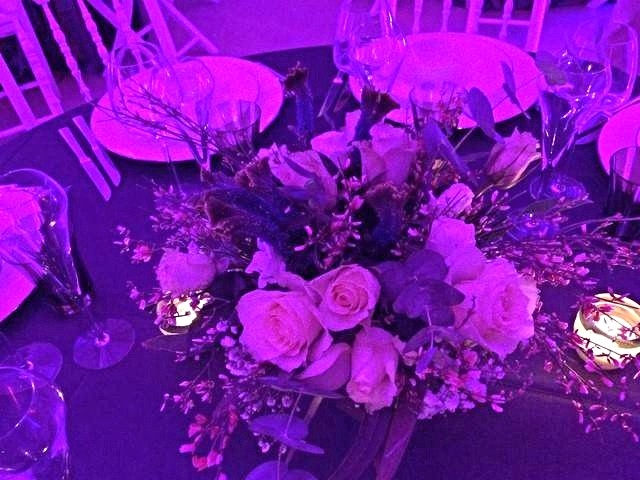 Bouquets de roses serrées.