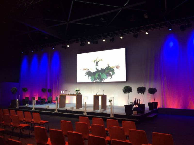 location de plantes oliviers, buis en pots pour événement